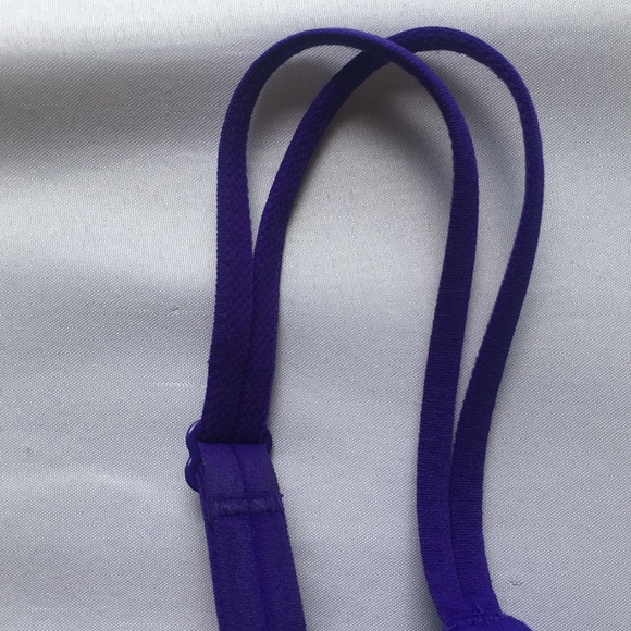 Victoria’s Secret Lightly Lined Plunge Bra - Picture 3 of 5